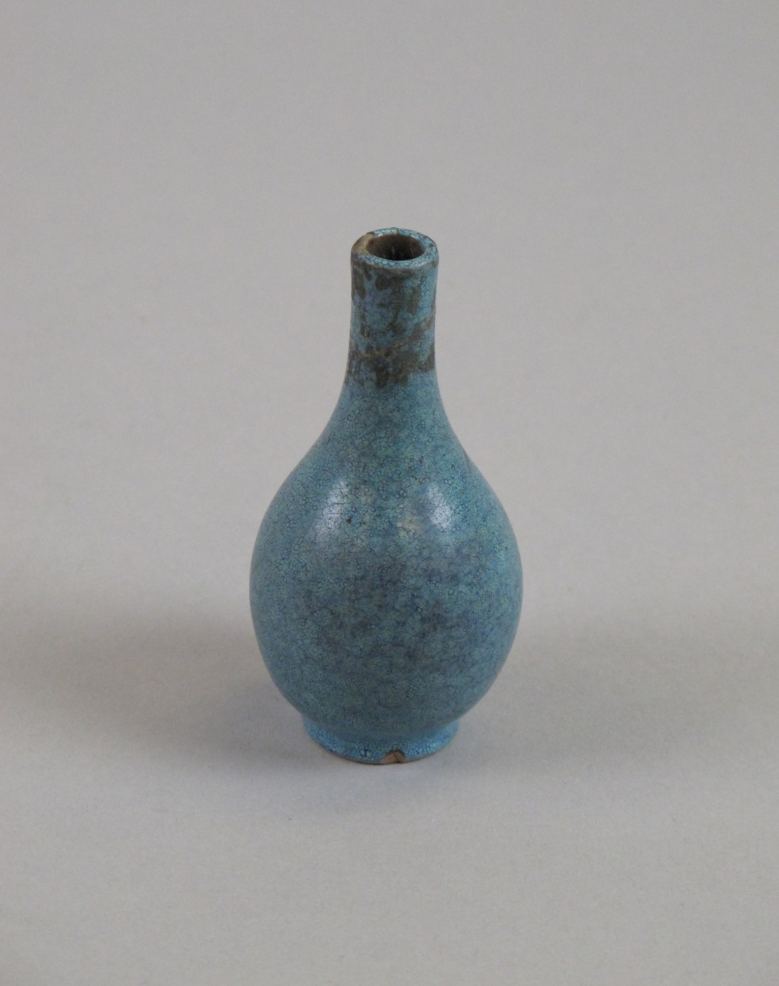 Modern Ceramic Vase,Medium sculpted Porcelain Egg Vase Many Colours Glossy Glaze 