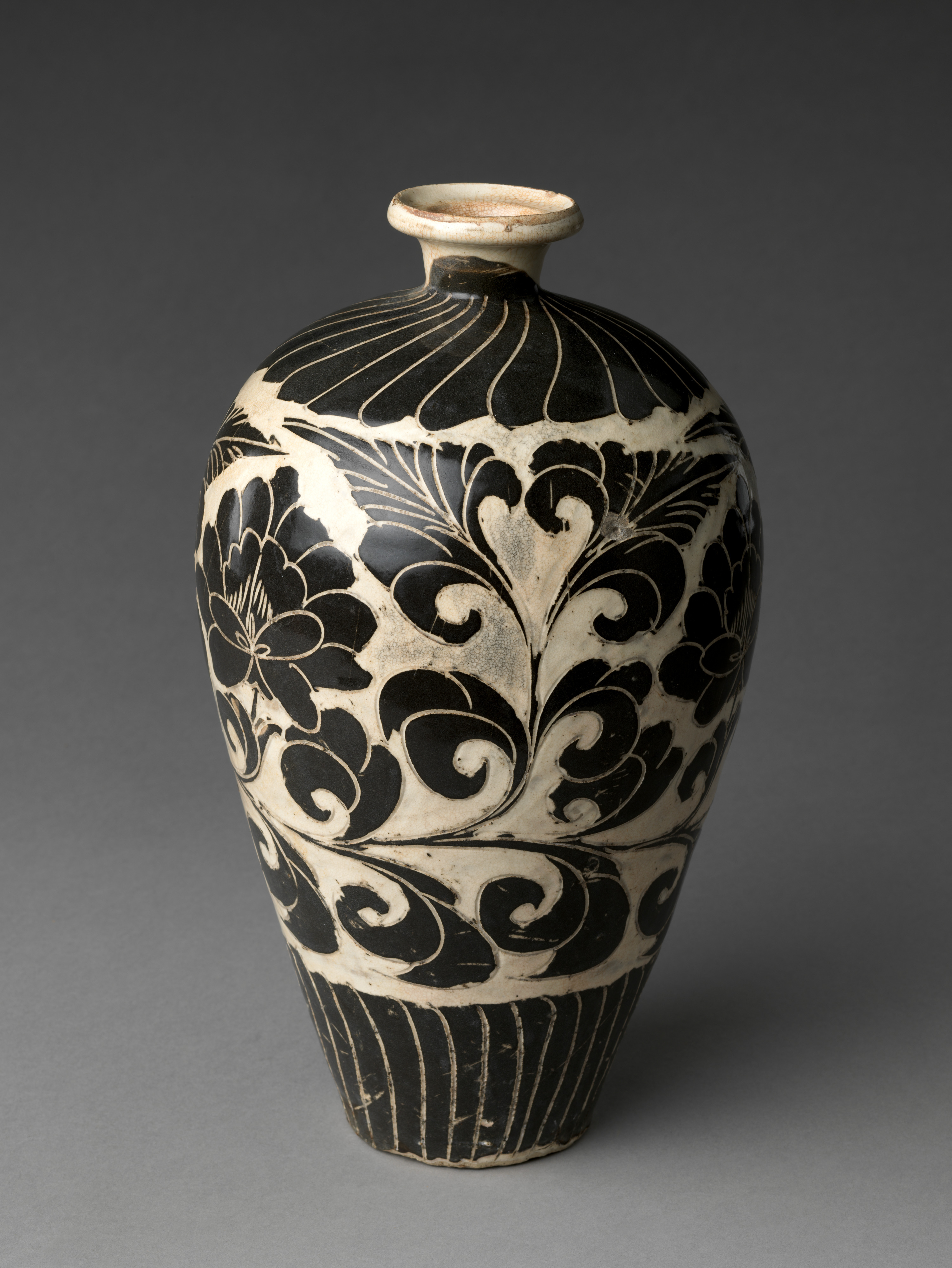 Details about   Chinese Old Cizhou Kiln Black Glaze Twined Peony Flowers Pattern Porcelain Vase 