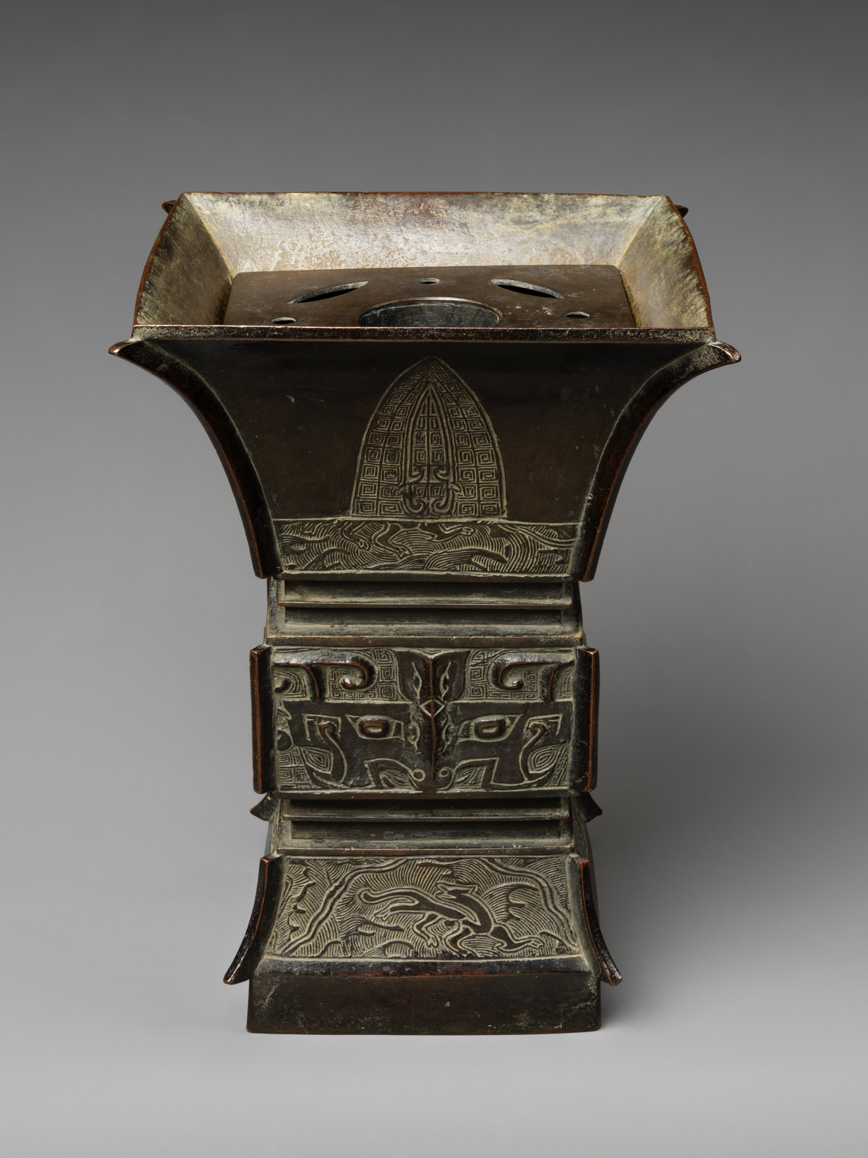 Square vase with archaic-style motifs (fangzun) | China | Yuan dynasty ...