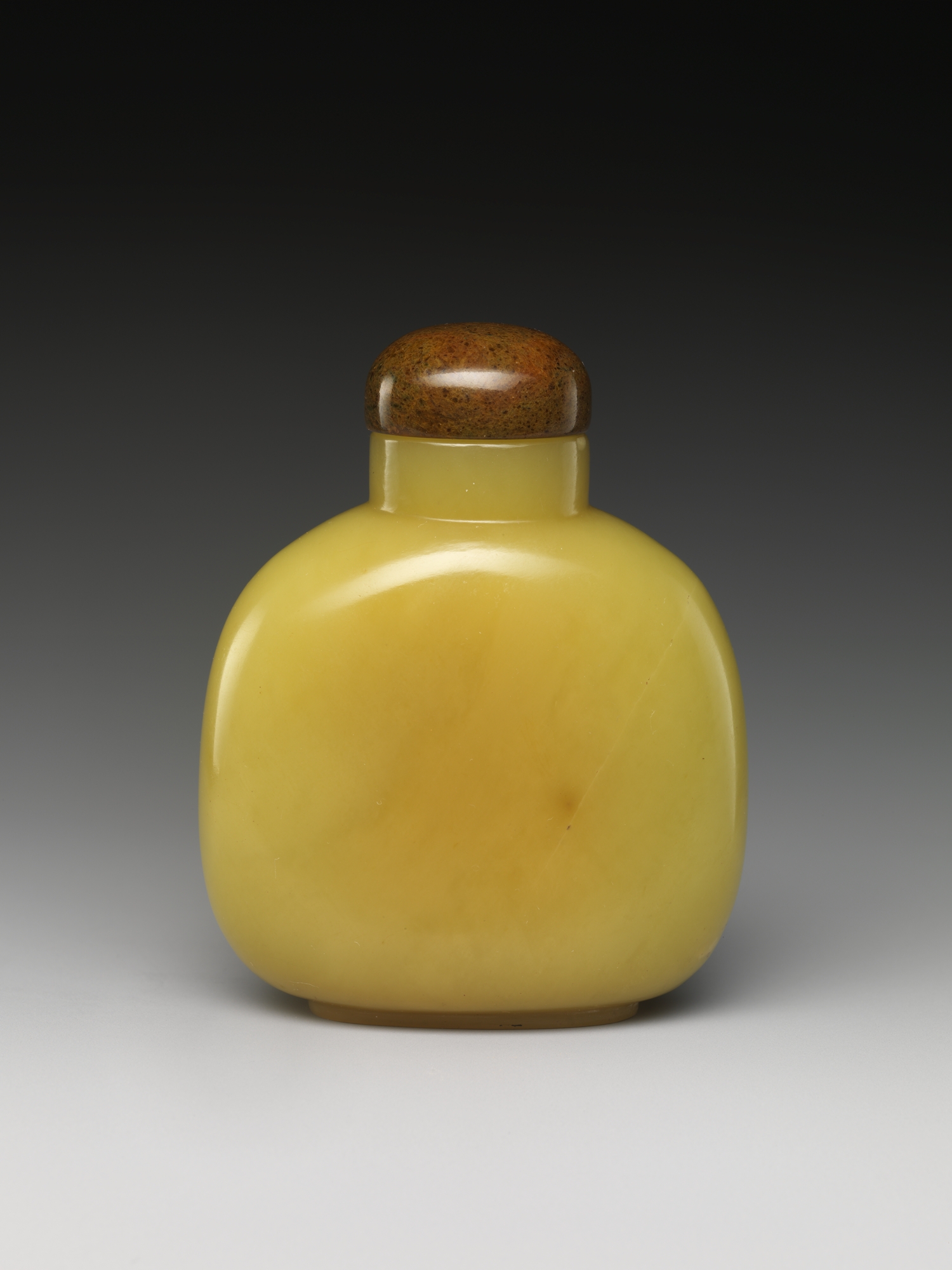 Snuff bottles with figures in landscape, China, Qing dynasty (1644–1911)
