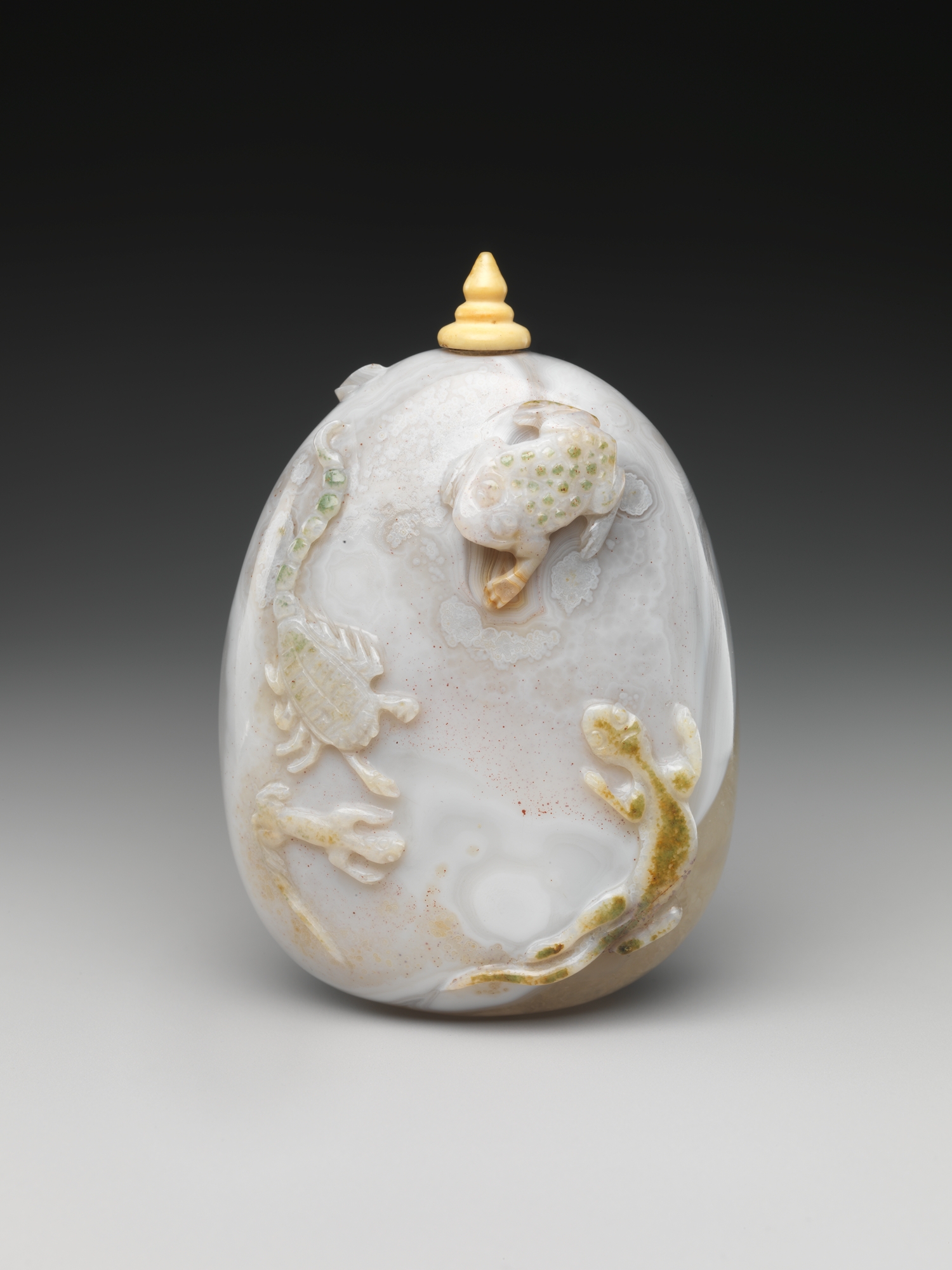 Snuff Bottle with Poisonous Animals | China | Qing dynasty (1644–1911 ...