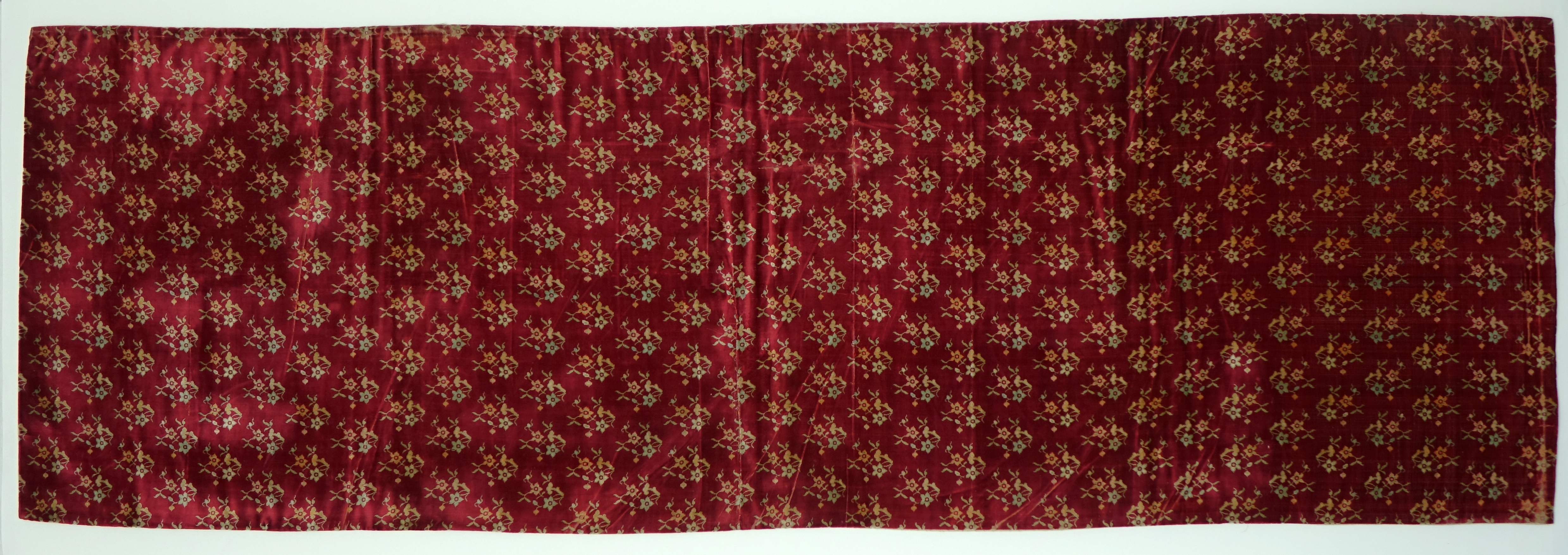 Textile with floral pattern