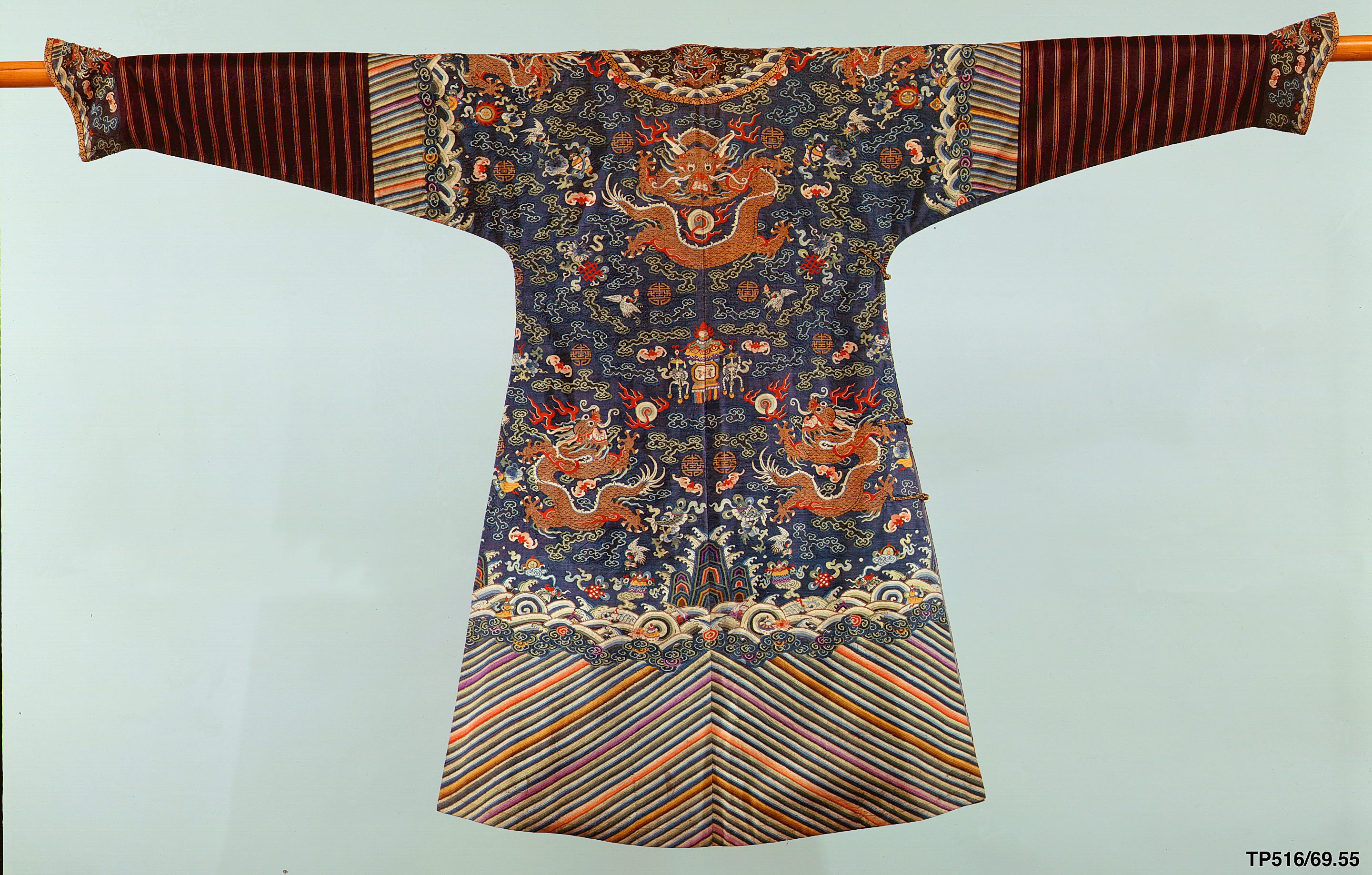 Dragon Robe | China | Qing dynasty (1644–1911) | The Metropolitan ...