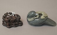 Dove, Nephrite, dark and light gray speckled and veined with black, China