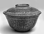 Covered bowl with floral pattern, Porcelain painted in overglaze polychrome enamels (Jingdezhen ware, Bencharong type for Thailand), China