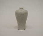 Meiping vase, Porcelain with Ge-type crackled glaze (Jingdezhen ware), China