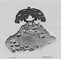 Fish Gong, Nephrite, (a) gong: white of yellowish tone clouded with lighter tints; (b) mount: olive green with shades of brown, China