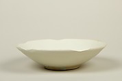 Bowl with petal-shaped rim, Stoneware with clear glaze, China