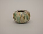 Miniature alms bowl, Earthenware with polychrome glaze (Sancai ware), China