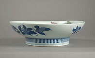 Dish with Design of Spools of Thread, Porcelain with underglaze blue and overglaze enamels (Hizen ware, Nabeshima type), Japan