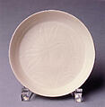 Dish with floral decoration, Porcelain with incised design under ivory white glaze (Ding ware), China