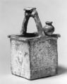 Wellhead with Bucket, Earthenware with green lead glaze, China