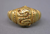 Ring with Scroll Pattern Design on Bezel, Gold, Indonesia (Java)