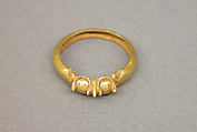 Ring with Double Vegetal Motifs, Gold, Indonesia (Java)