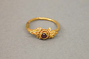 Ring with Purple Stone Surrounded by Foliate Designs, Gold with purple stone, Indonesia (Java)