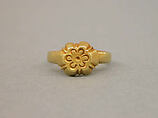 Ring with Floral-Shaped Bezel and Design Details, Gold, Indonesia (Java)