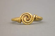 Ring with Bezel Created of Twisted Wire, Gold, Indonesia (Java)