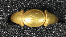 Ring wirh Round Bezel, Javanese Calligraphy, Gold, Indonesia (Central Java)