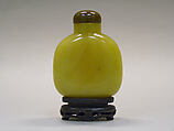 Snuff Bottle, Nephrite (jade) with agate stopper, China