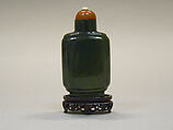 Snuff Bottle, Bloodstone agate with red stopper, China