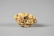 Netsuke of Two Wrestlers, Ivory, Japan