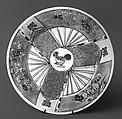 Saucer, Porcelain painted in overglaze polychrome enamels and gilt, China