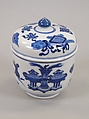 Covered jar with "Hundred Antique" pattern, Porcelain painted in underglaze cobalt blue (Jingdezhen ware), China