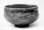 Teabowl, Mitani Rinsō  Japanese, Coarse fawn clay; yellowish gray underglaze, greenish and pinkish overglaze, crackled; unglazed foot (Sanuki ware, Yashima type)), Japan