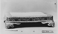 Stand for Alcove Ornament, White porcelain decorated with blue under the glaze, Japan