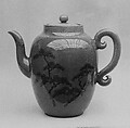 Wine pot with cover, Brown pâte, with decoration on one side, glaze, craquelé (Yatsushiro ware), Japan