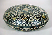 Round Box, Lacquer, mother-of-pearl, China