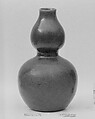 Vase in the Shape of a Gourd, Porcelain with tea-dust glaze, China
