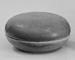 Covered Box, Porcelain with peachbloom glaze and a ring of deep pink around base, China