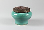 Cover for a Porcelain Jar, Lacquer with mother-of-pearl inlay, China