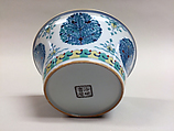 Bowl with floral medallions, Porcelain with underglaze cobalt blue and overglaze enamels (Jingdezhen ware), China