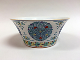 Bowl with floral medallions, Porcelain with underglaze cobalt blue and overglaze enamels (Jingdezhen ware), China