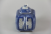 Teapot, Porcelain with openwork decoration, painted in underglaze blue, China