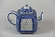 Teapot, Porcelain with openwork decoration, painted in underglaze blue, China