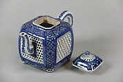 Teapot, Porcelain with openwork decoration, painted in underglaze blue, China
