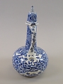 Covered ewer with floral patterns, Porcelain painted in underglaze cobalt blue (Jingdezhen ware), China