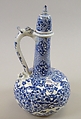Covered ewer with floral patterns, Porcelain painted in underglaze cobalt blue (Jingdezhen ware), China