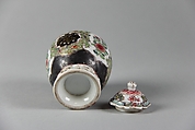 Covered jar with floral pattern, Porcelain painted in overglaze polychrome enamels (Jingdezhen ware), China