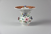Spittoon with floral decoration, Porcelain painted in overglaze polychrome enamels (Jingdezhen ware), China