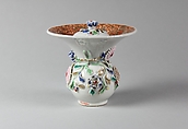 Spittoon with floral decoration, Porcelain painted in overglaze polychrome enamels (Jingdezhen ware), China