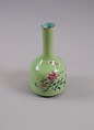 Vase, Porcelain painted in overglaze enamels, with engraved decoration, China