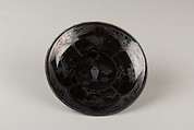 Saucer, Porcelain with a mirror-black glaze, painted in gilt, China