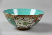 Cup, Porcelain painted in polychrome enamels on a gilt ground, green glaze inside, China