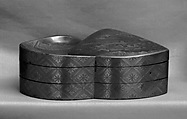 Incense Box in Two Compartments, Lacquer decorated with gold, Japan