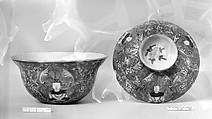 Covered bowl with Thai mythical figures, Porcelain painted in overglaze polychrome enamels (Bencharong ware for Thai market ), China