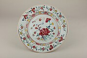 Plate, Porcelain painted in overglaze polychrome enamels, China